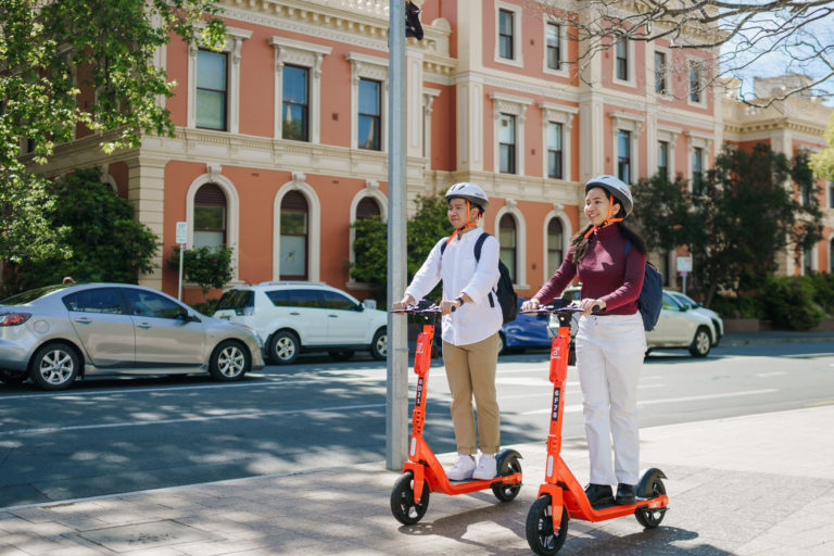 Read more about the article Neuron Uses this Year’s Road Safety Week to Focus on Safe Sidewalks